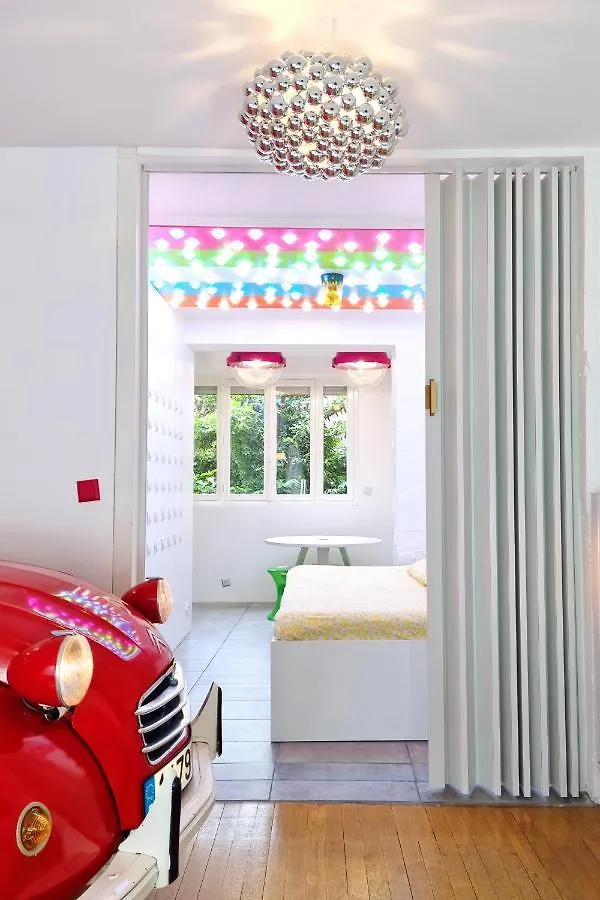 Bonjour Paris Bed & Breakfast 0*,  France