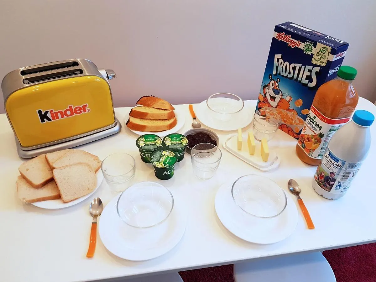 Bonjour Paris Bed & Breakfast 0*,  France