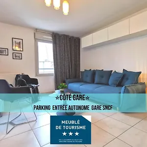 https://cote-gare-gare-centre-ville-parking-netflix-wifi-disney.hotels-rhonealpes.com