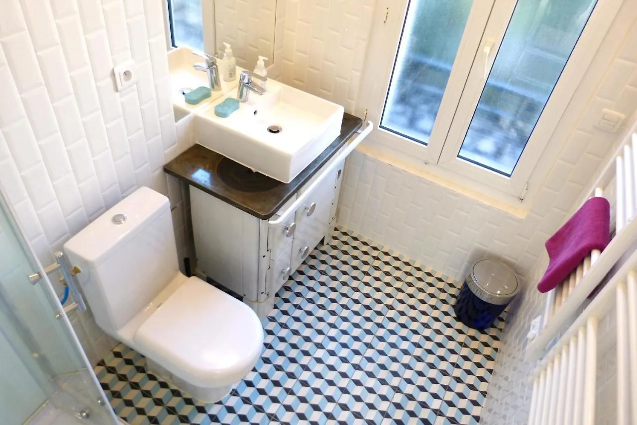 Bonjour Paris Bed & Breakfast