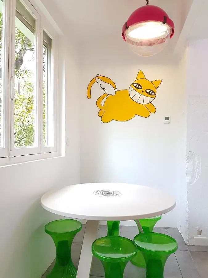 Bonjour Paris Bed & Breakfast France