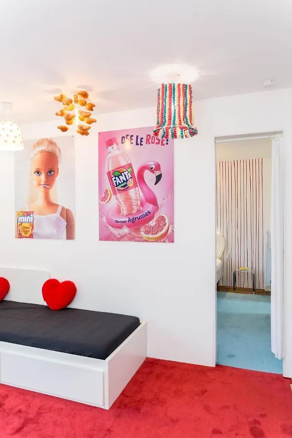 Bonjour Paris Bed & Breakfast France