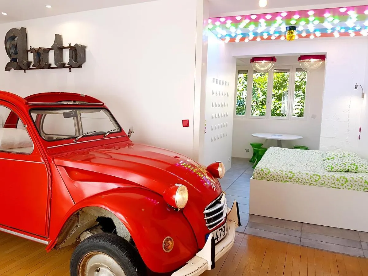 Bonjour Paris Bed & Breakfast France