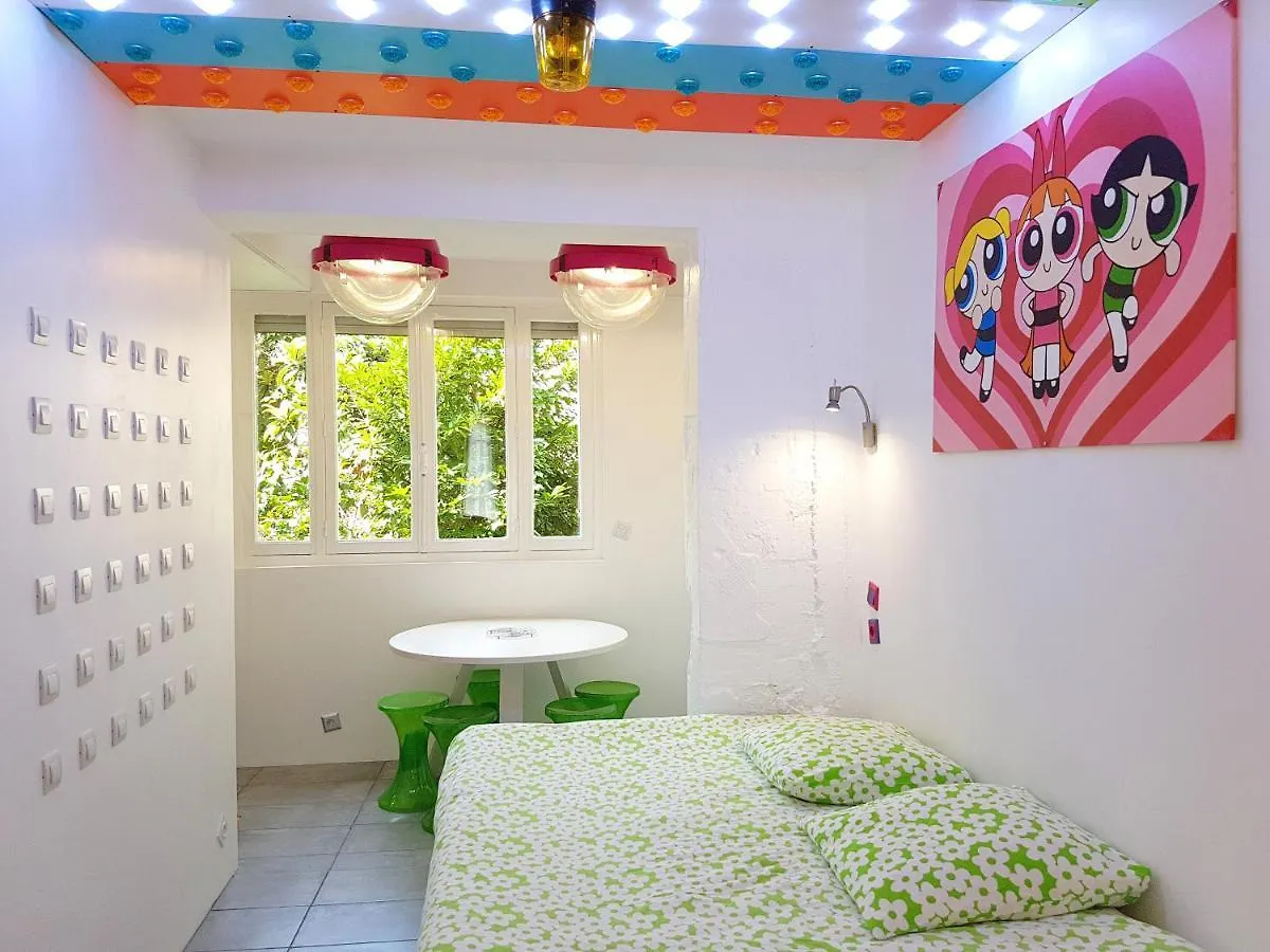 Bonjour Paris Bed & Breakfast France